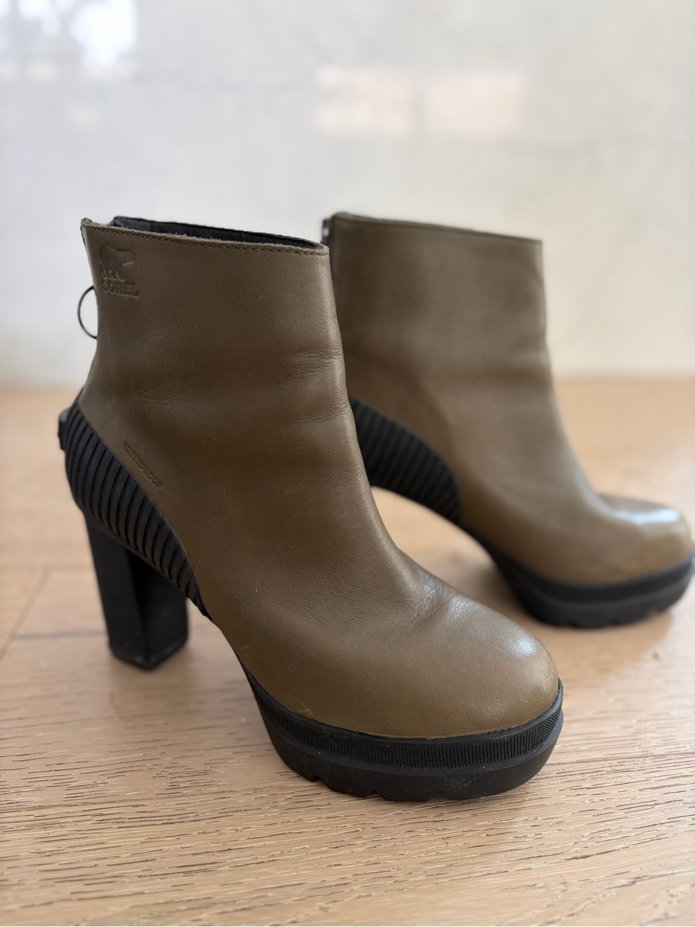 Sorel Olive Green Dacie Leather Platform Ankle Boots